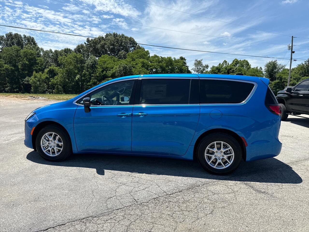 2027 Chrysler Pacifica Select - Photo 13
