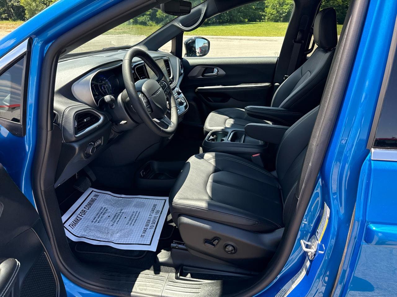 2027 Chrysler Pacifica Select - Photo 26