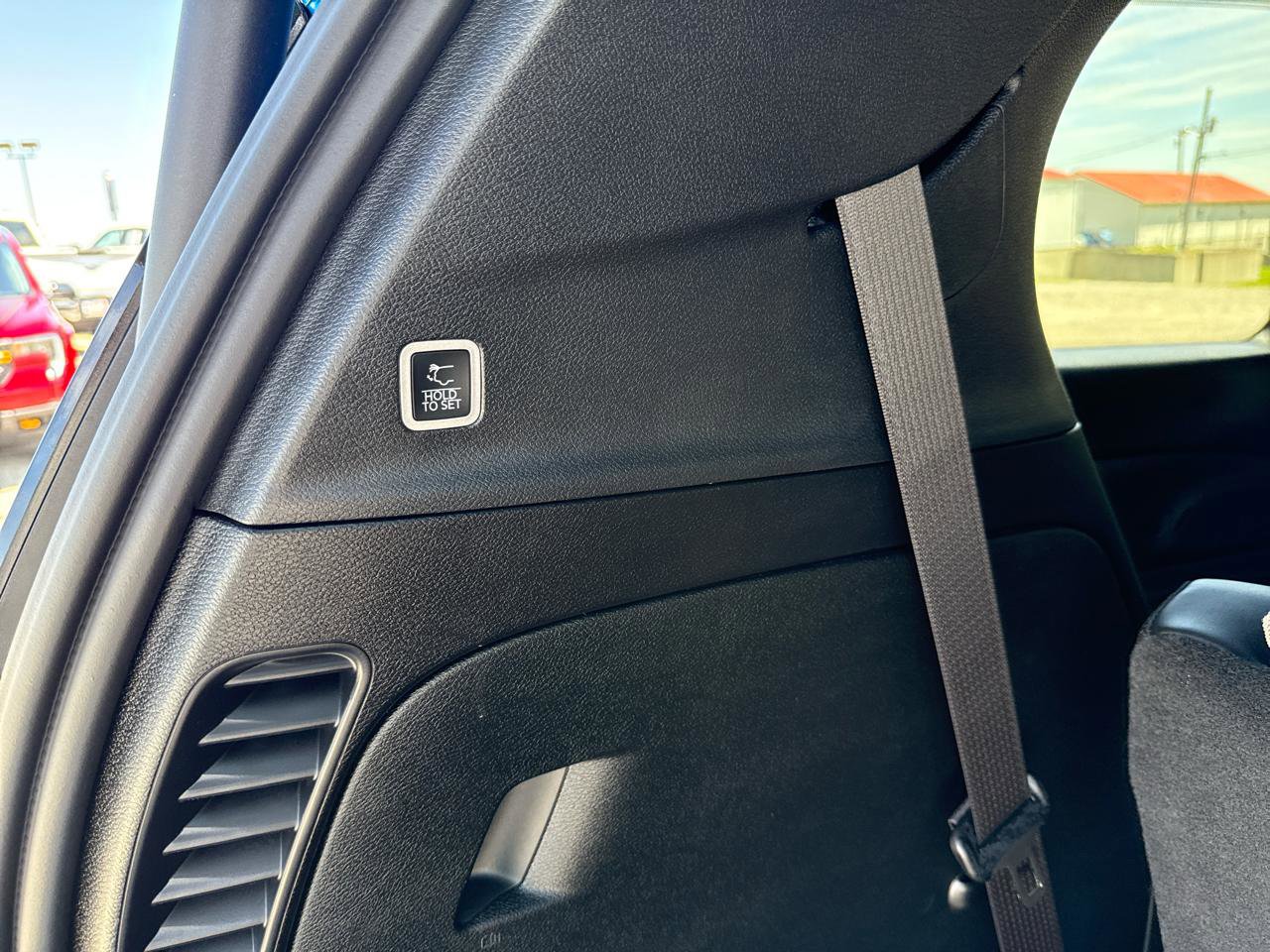 2027 Chrysler Pacifica Select - Photo 22