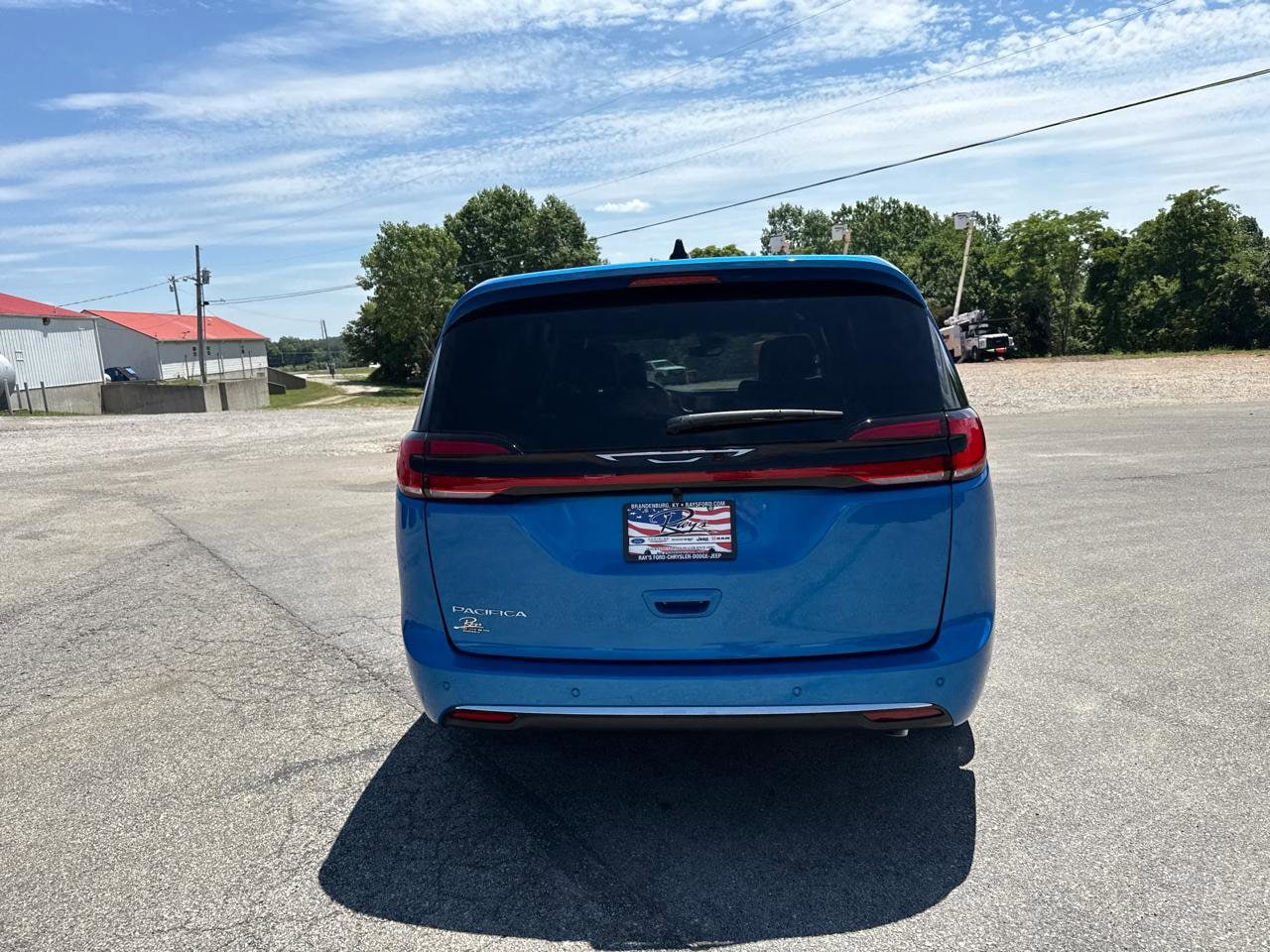 2027 Chrysler Pacifica Select - Photo 8