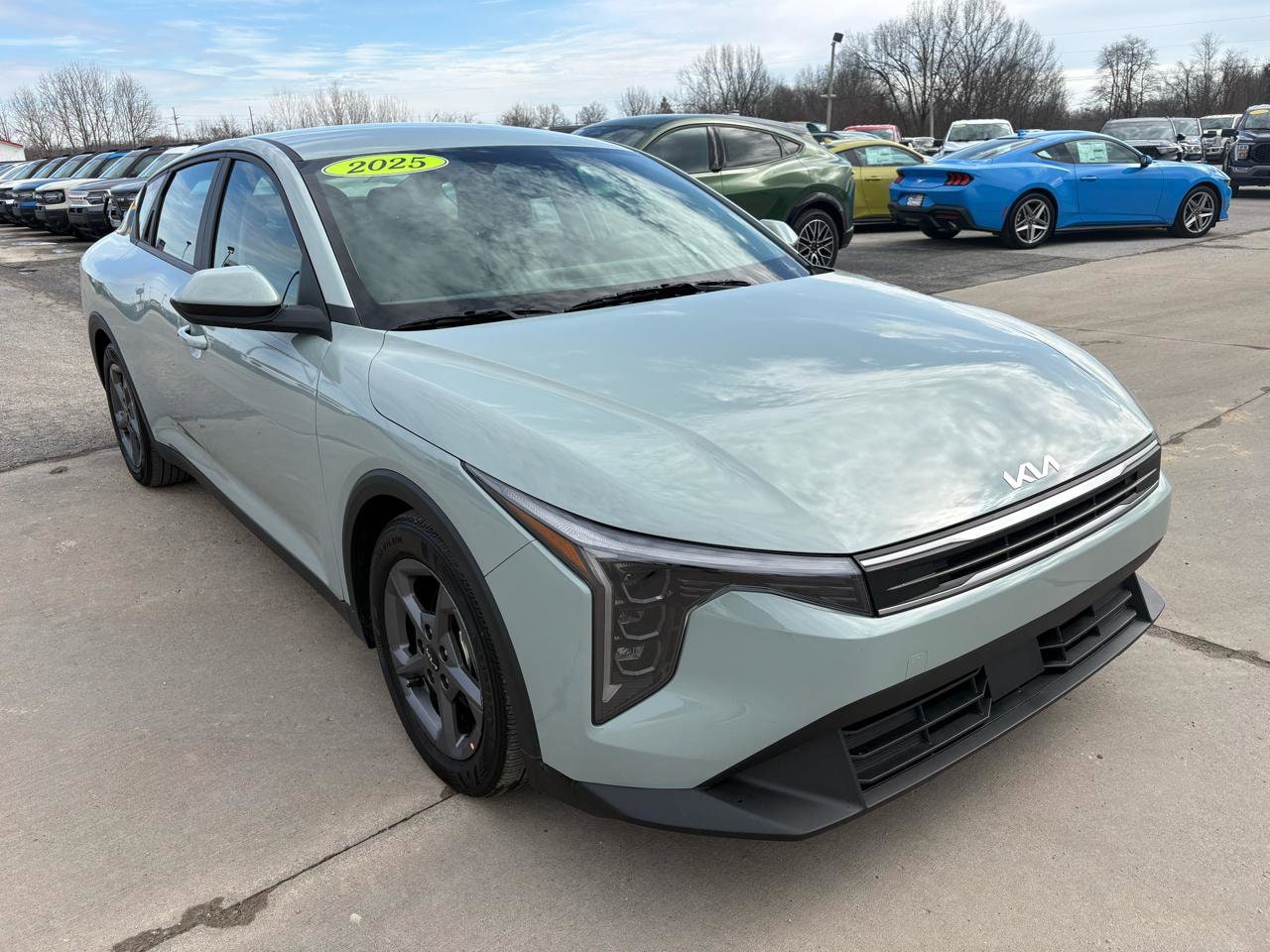 2025 Kia K4 LXS AT's photo
