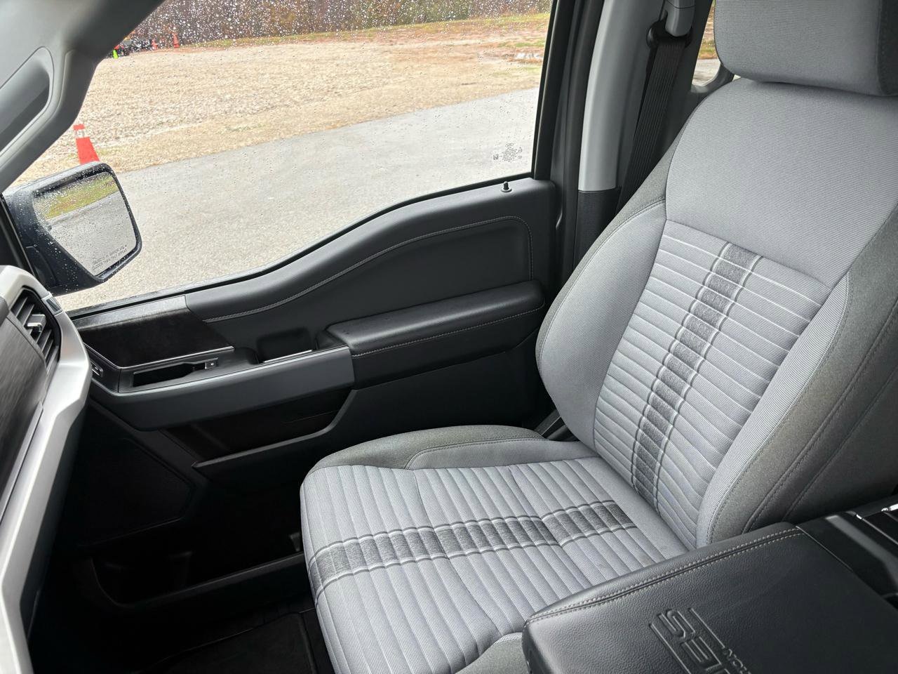 2023 Ford F-150 XLT - Photo 24