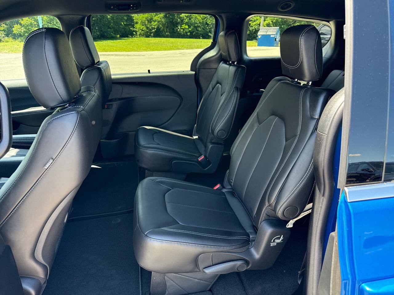2027 Chrysler Pacifica Select - Photo 23