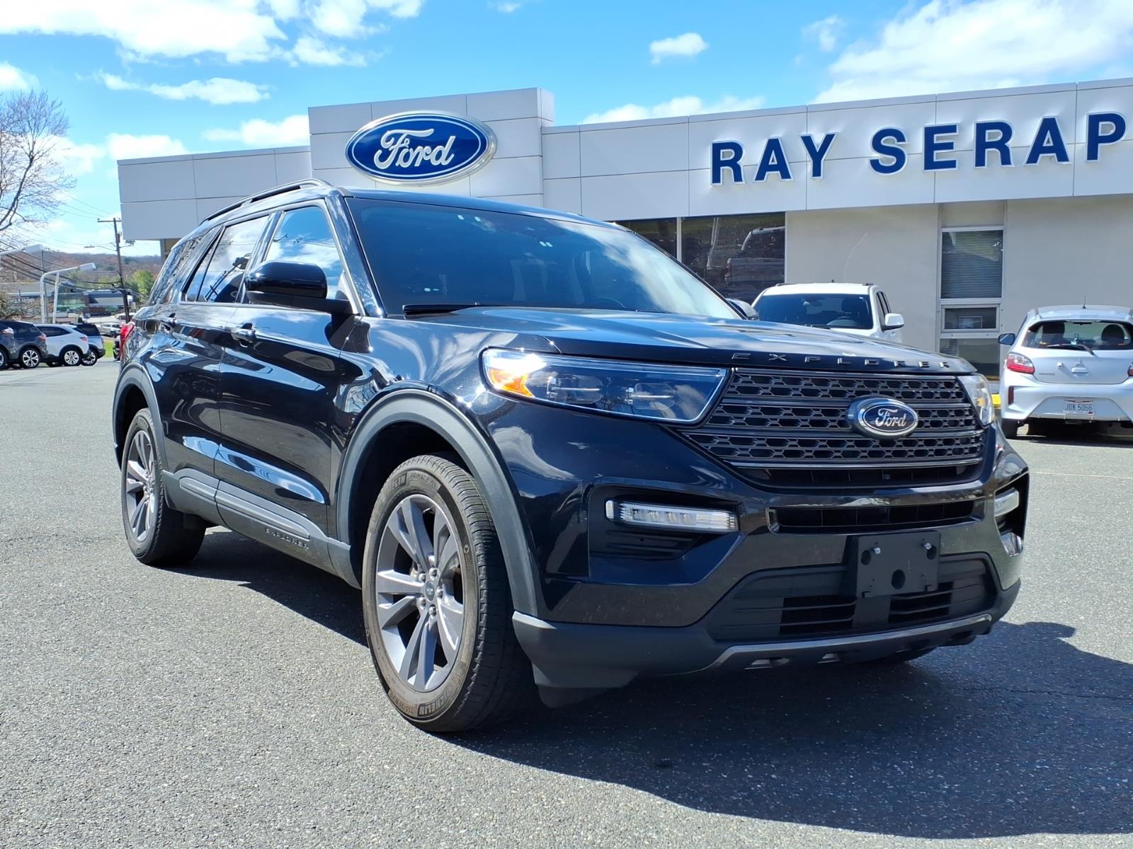 2022 Ford Explorer XLT 4WD's photo