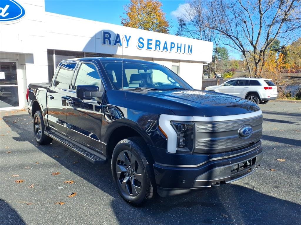 2022 Ford F-150 Lightning Lariat