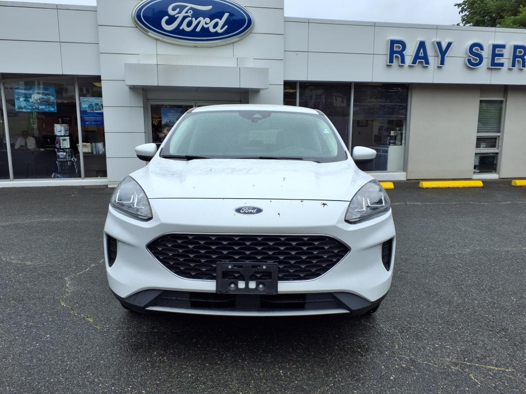 Used 2021 Ford Escape SE with VIN 1FMCU9G68MUB03337 for sale in Vernon, CT