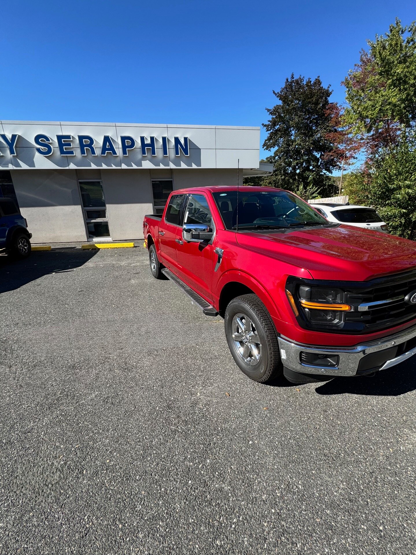 2025 Ford F-150 XLT photo 3