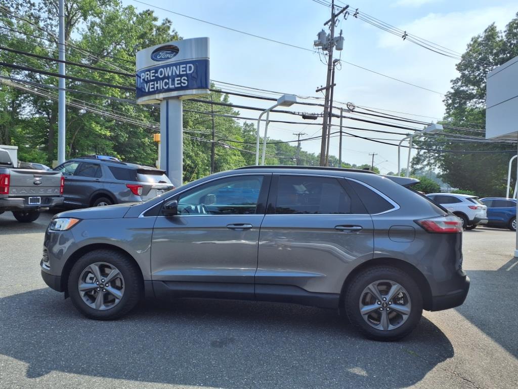2022 Ford Edge SEL photo 4