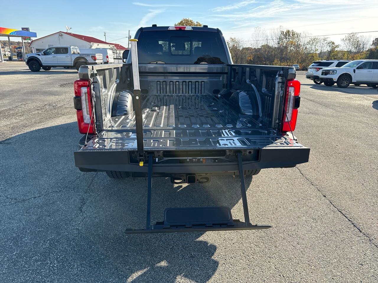 2026 Ford F-350 Super Duty Platinum - Photo 25