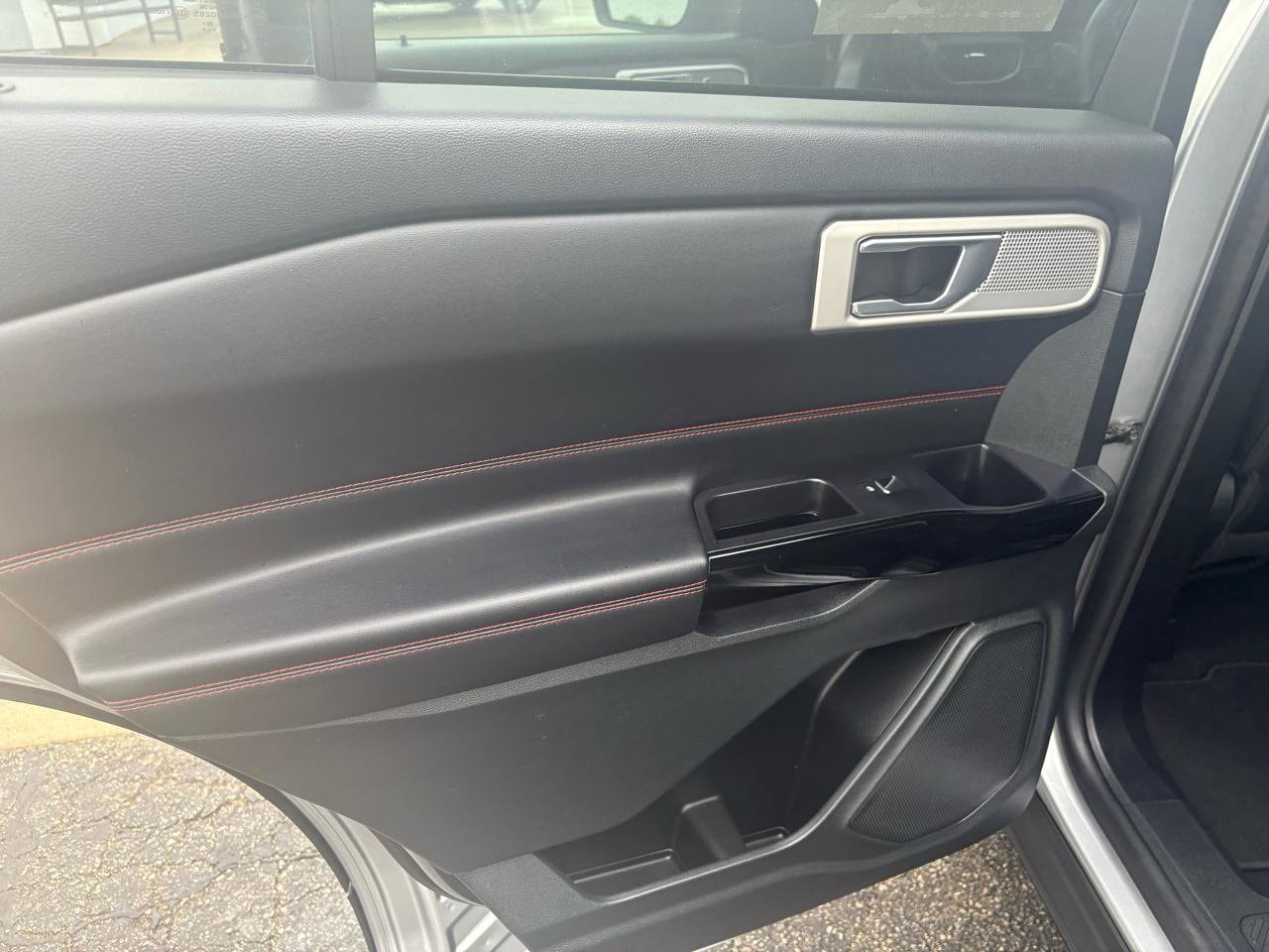 2023 Ford Explorer ST-LINE - Photo 36