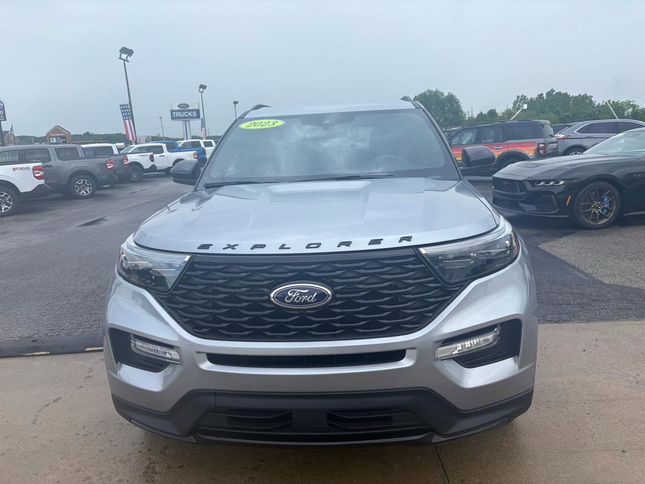 2023 Ford Explorer ST-LINE - Photo 9