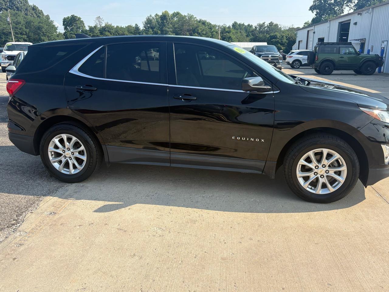 Used 2018 Chevrolet Equinox LT with VIN 2GNAXSEV6J6162893 for sale in Brandenburg, KY