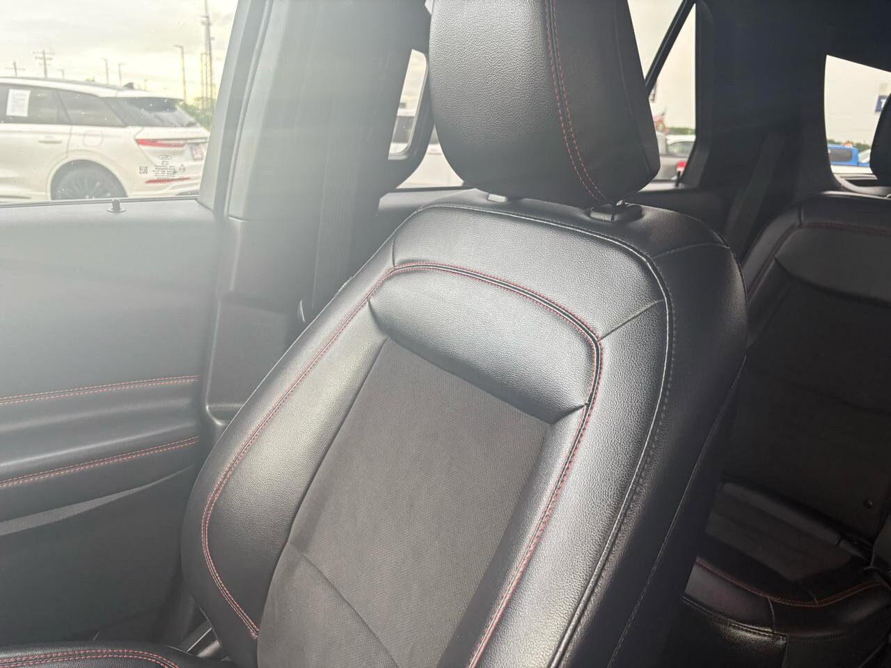 2023 Ford Explorer ST-LINE - Photo 20
