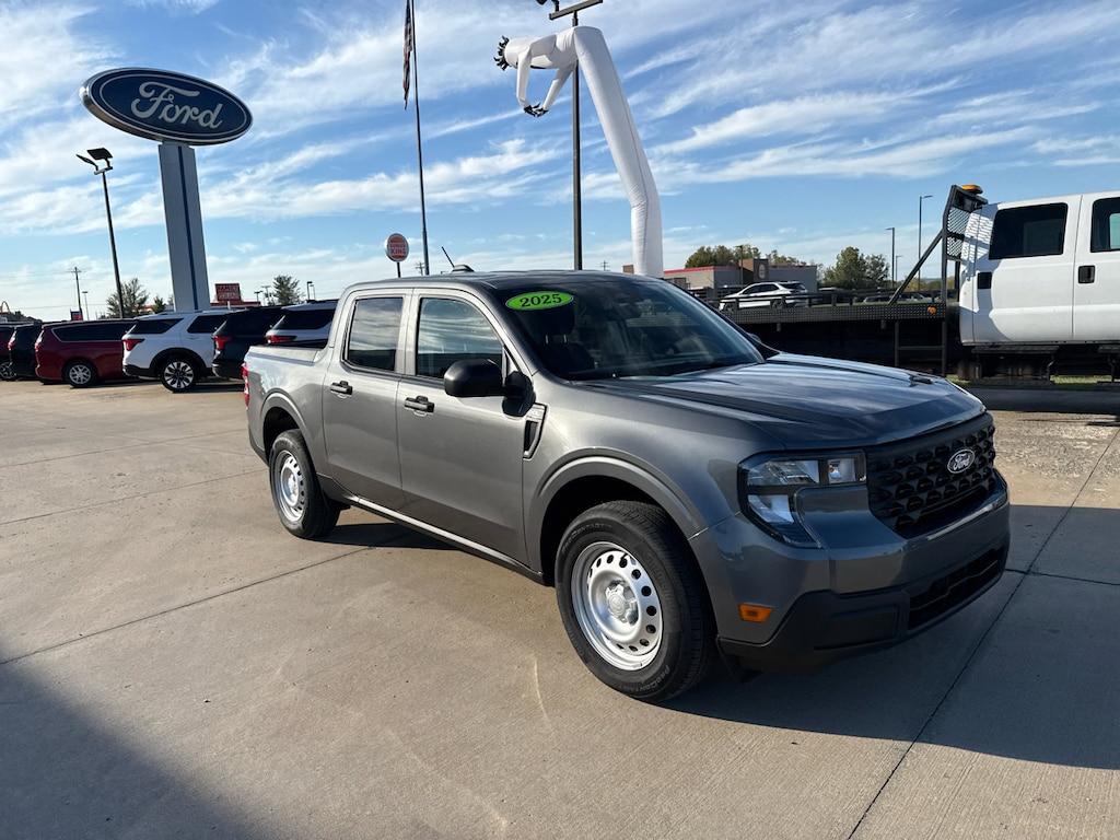 New 2025 Ford Maverick XL Truck SuperCrew