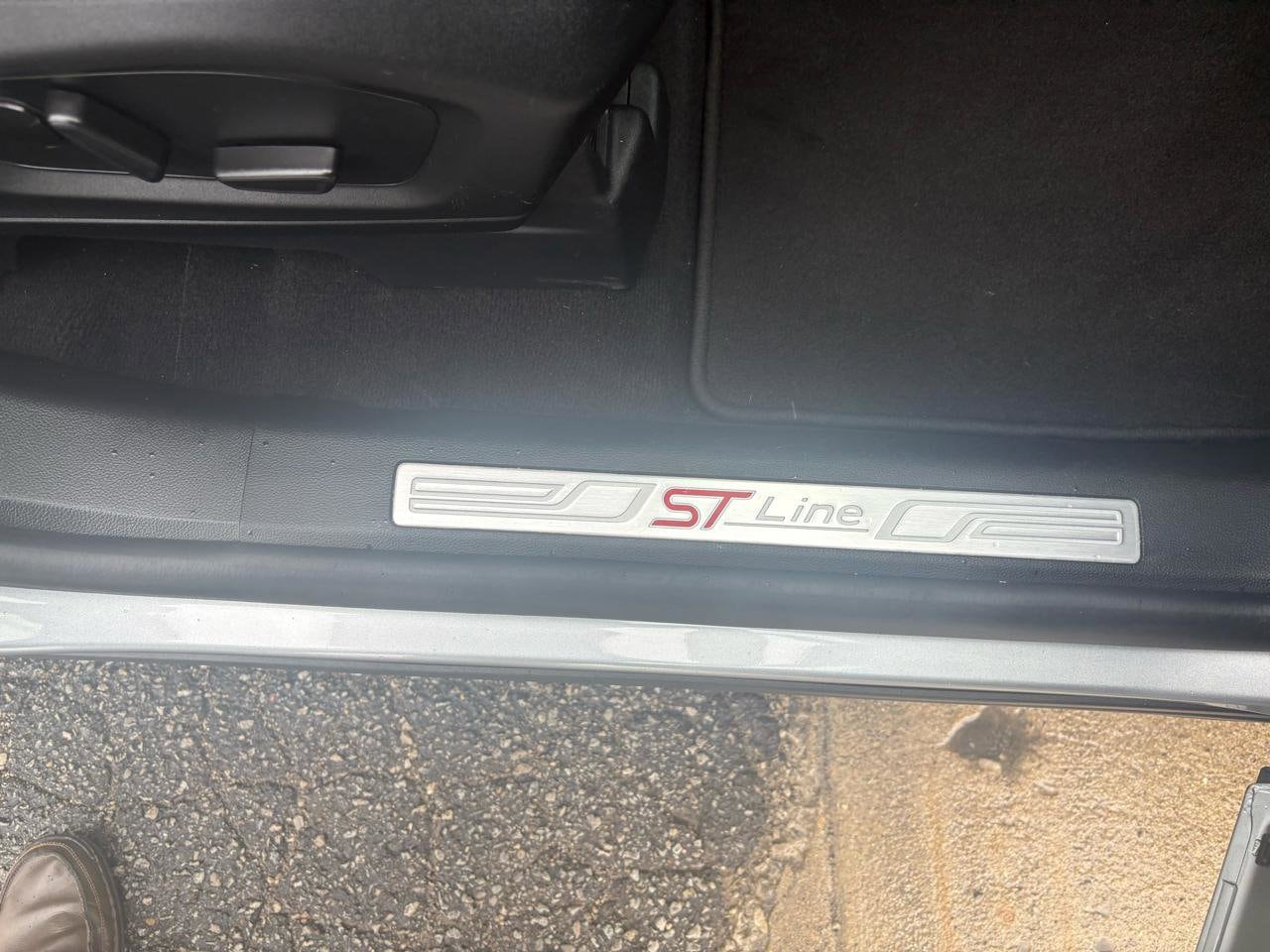 2023 Ford Explorer ST-LINE - Photo 48