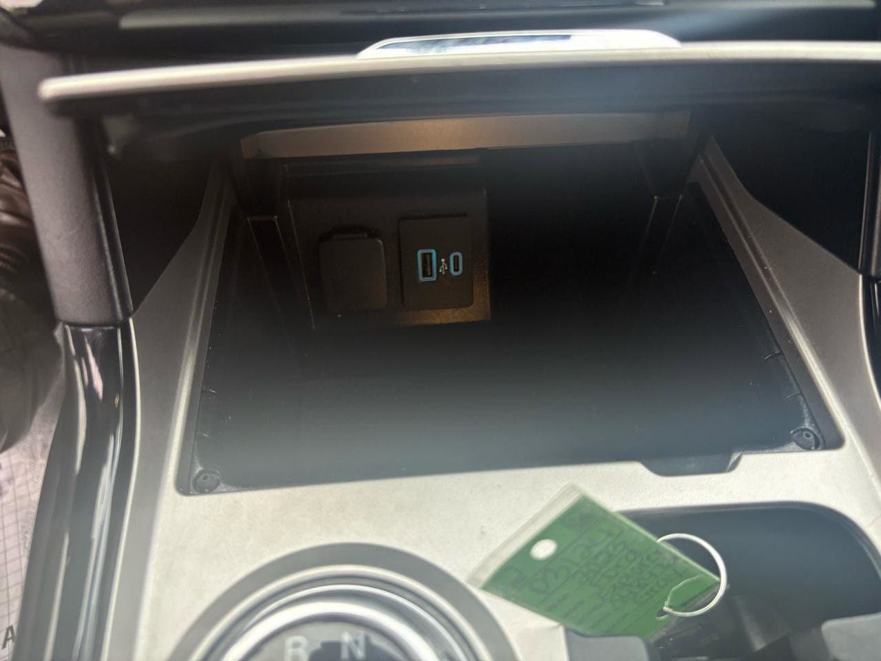 2023 Ford Explorer ST-LINE - Photo 29