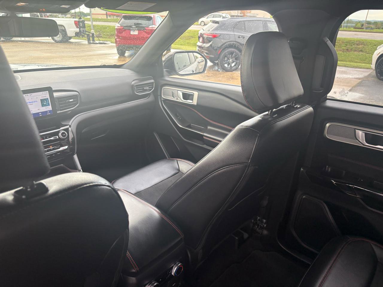 2023 Ford Explorer ST-LINE - Photo 37