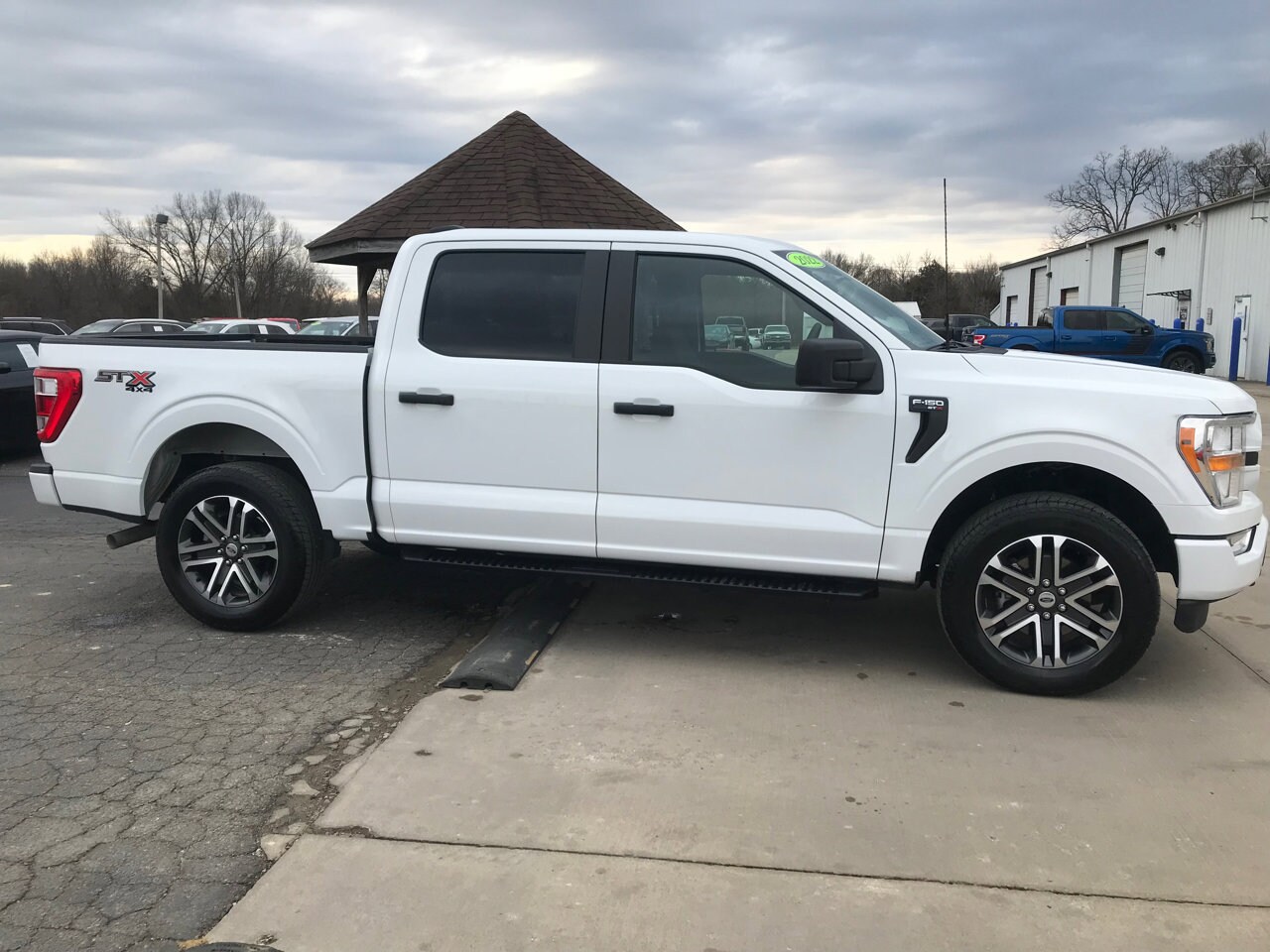 Used 2022 Ford F-150 XL with VIN 1FTEW1EP0NFA79089 for sale in Brandenburg, KY