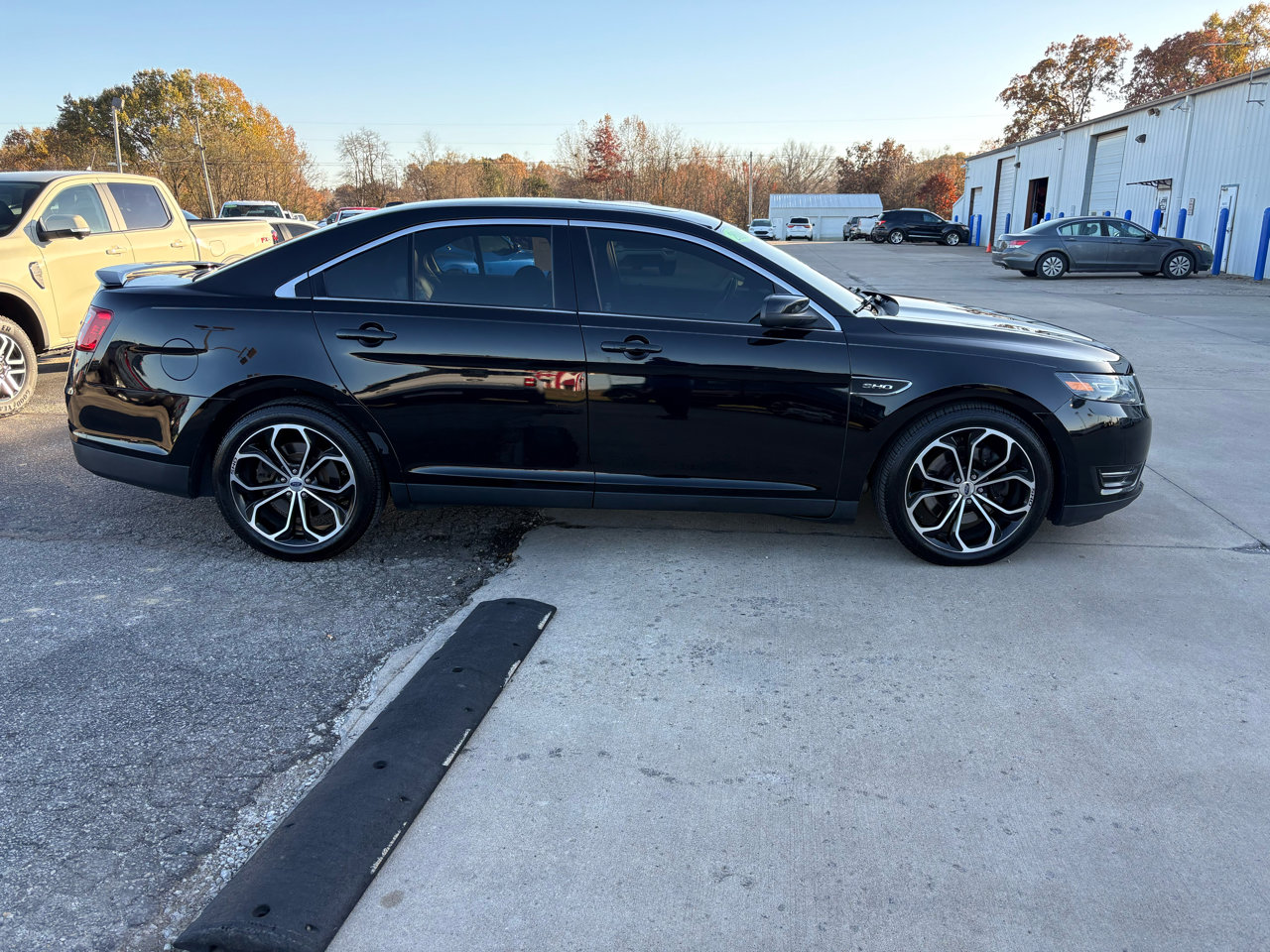 Used 2016 Ford Taurus SHO with VIN 1FAHP2KT8GG150172 for sale in Brandenburg, KY