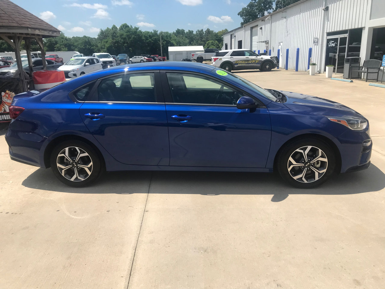 Used 2021 Kia Forte LXS with VIN 3KPF24AD9ME411214 for sale in Brandenburg, KY