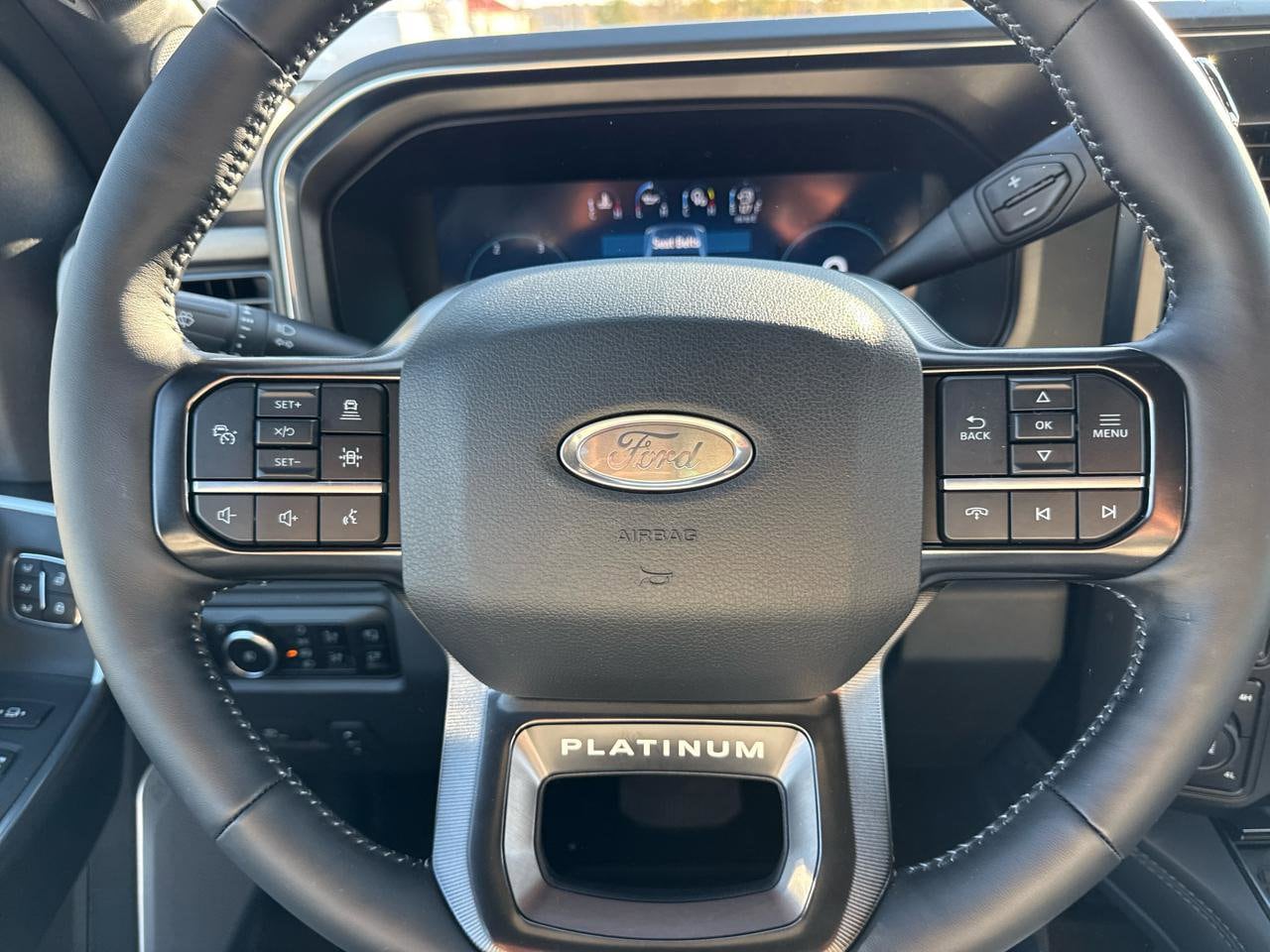 2026 Ford F-350 Super Duty Platinum - Photo 35