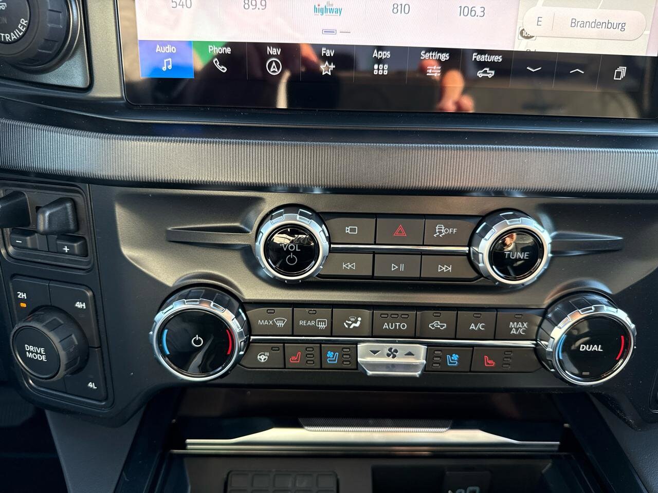 2026 Ford F-350 Super Duty Platinum - Photo 42