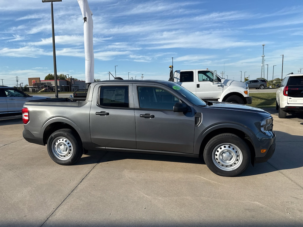 New 2025 Ford Maverick XL Truck SuperCrew