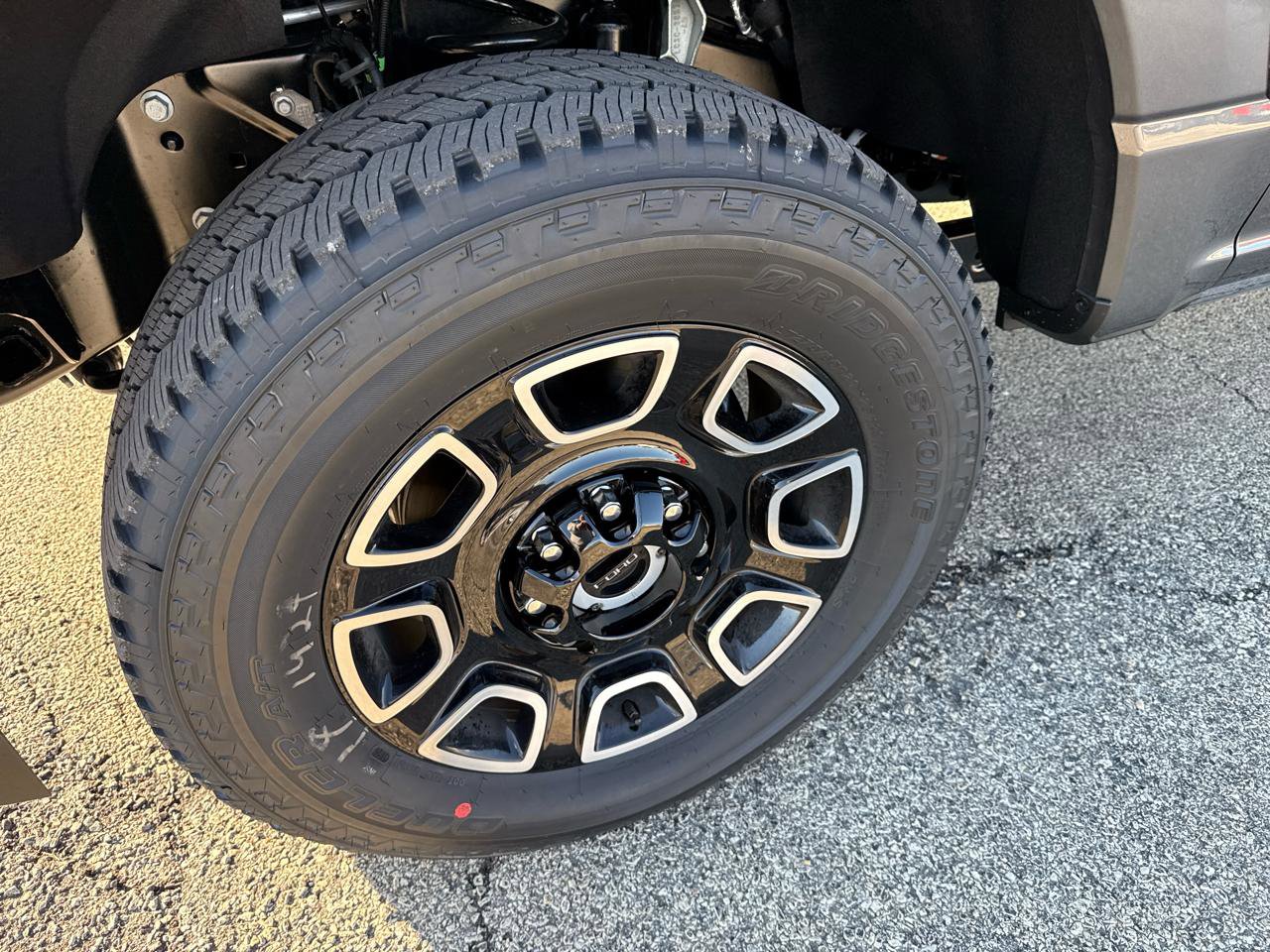 2026 Ford F-350 Super Duty Platinum - Photo 17