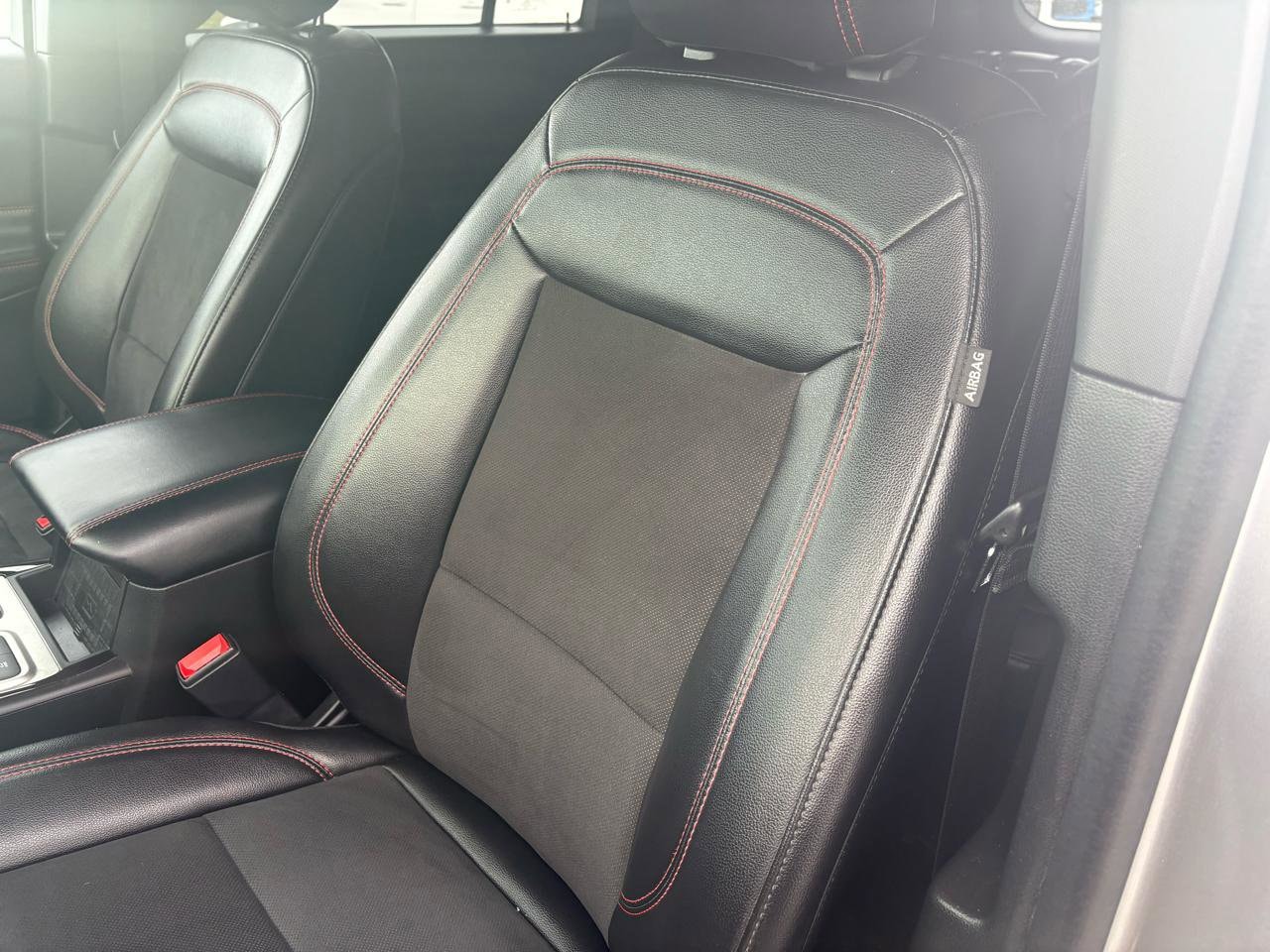 2023 Ford Explorer ST-LINE - Photo 18