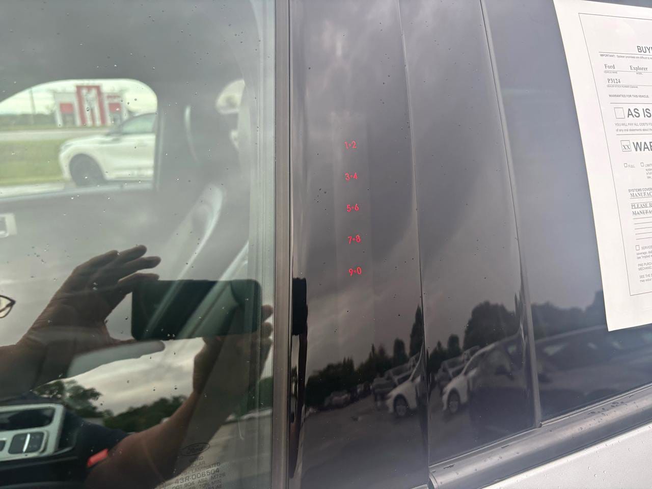 2023 Ford Explorer ST-LINE - Photo 11