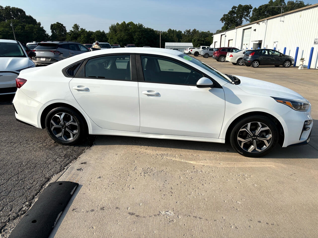 Used 2019 Kia FORTE LXS with VIN 3KPF24ADXKE042702 for sale in Brandenburg, KY