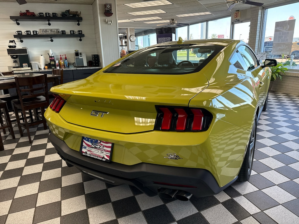 New 2025 Ford Mustang  Coupe