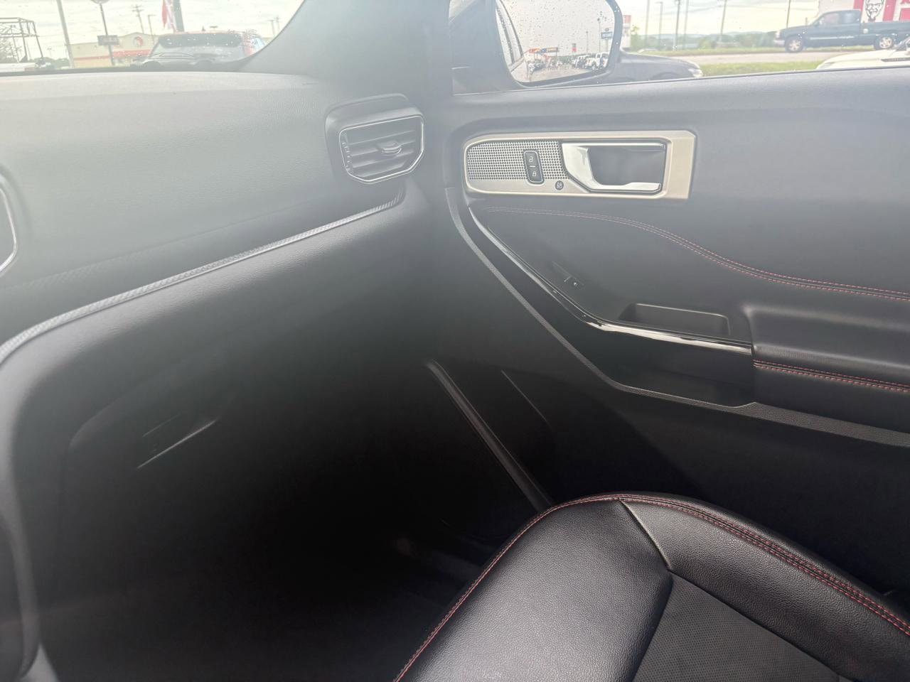 2023 Ford Explorer ST-LINE - Photo 24