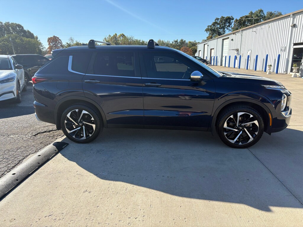 Used 2022 Mitsubishi Outlander  CUV