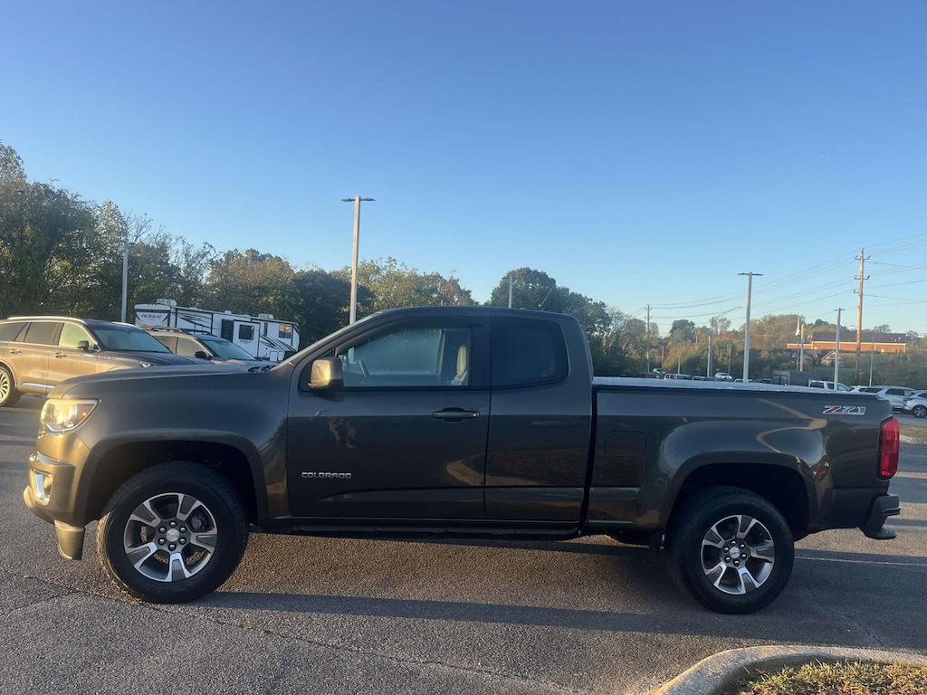 Used 2018 Chevrolet Colorado 4WD Ext Cab 128.3 Z71 Extended Cab Pickup