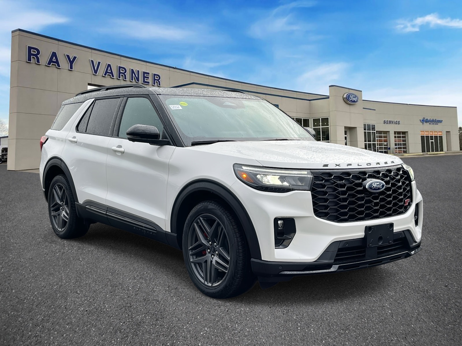 2025 Ford Explorer ST's photo