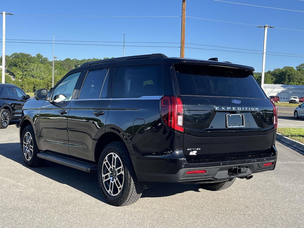 Used 2025 Ford Expedition Active 4x4 Sport Utility