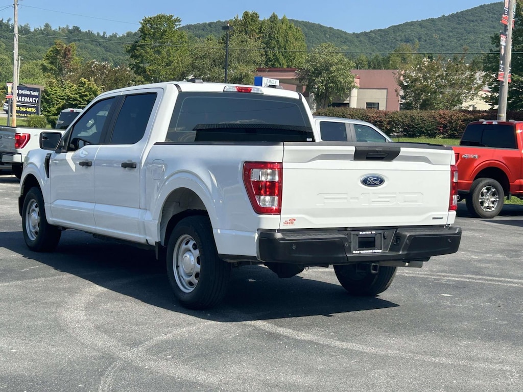 Used 2022 Ford F-150 XL 2WD SuperCrew 5.5 Box Crew Cab Pickup