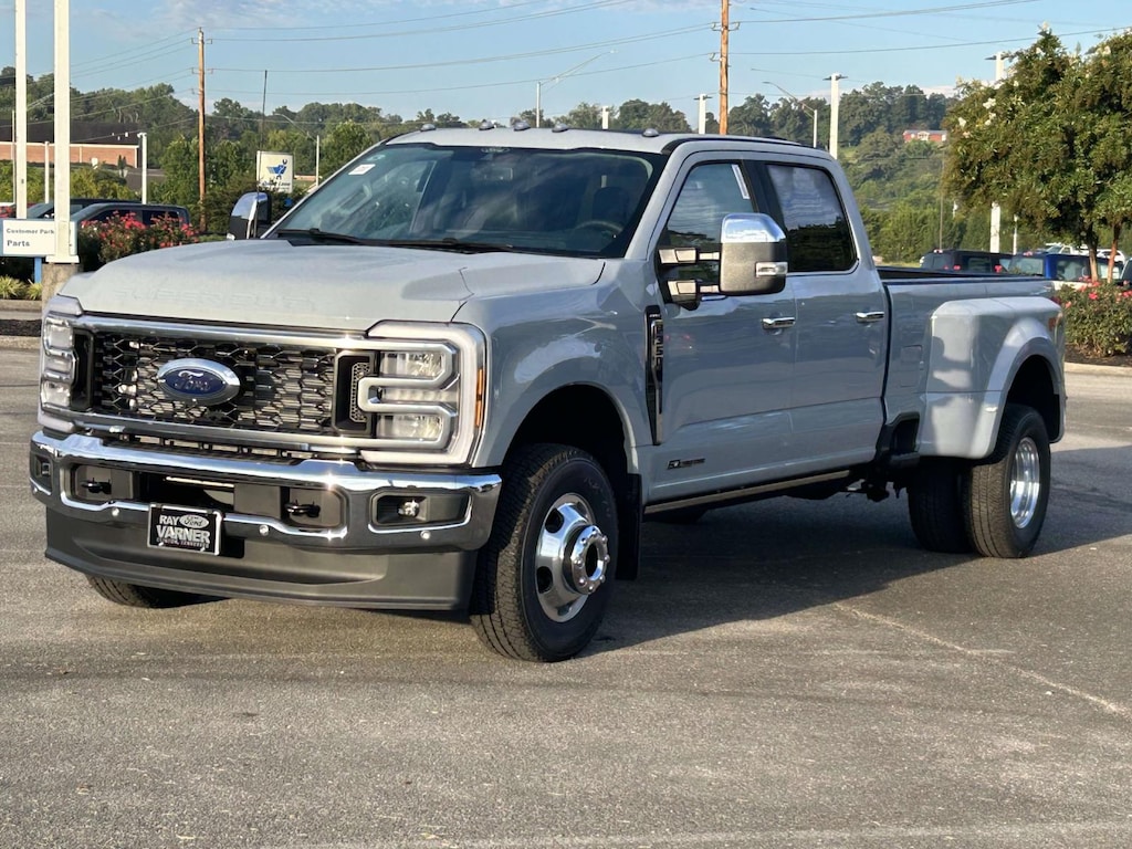 New 2026 Ford Super Duty F-350® Lariat® TRUCK