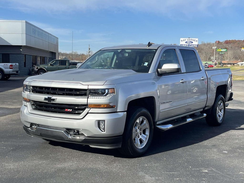 Used 2018 Chevrolet Silverado 1500 4WD Crew Cab 143.5 LT w/2LT Crew Cab Pickup