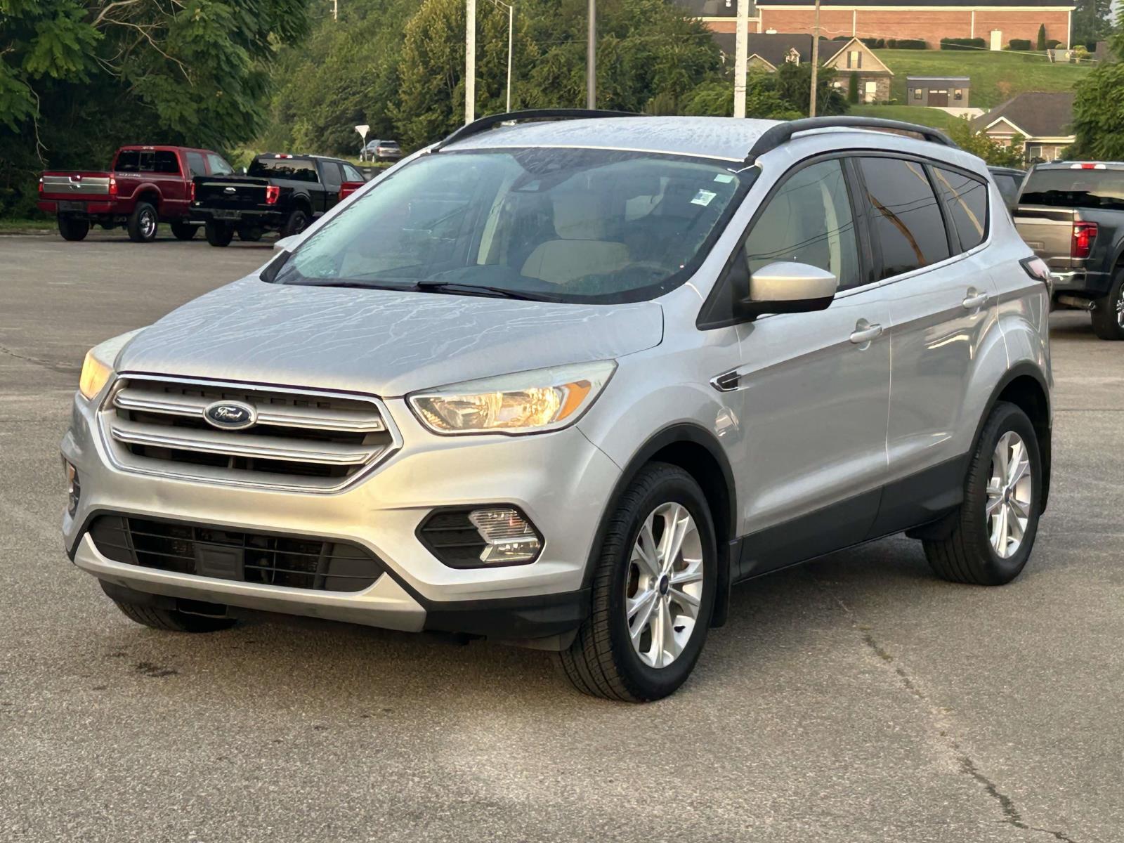 Used 2018 Ford Escape SE with VIN 1FMCU0GD1JUB85126 for sale in Clinton, TN