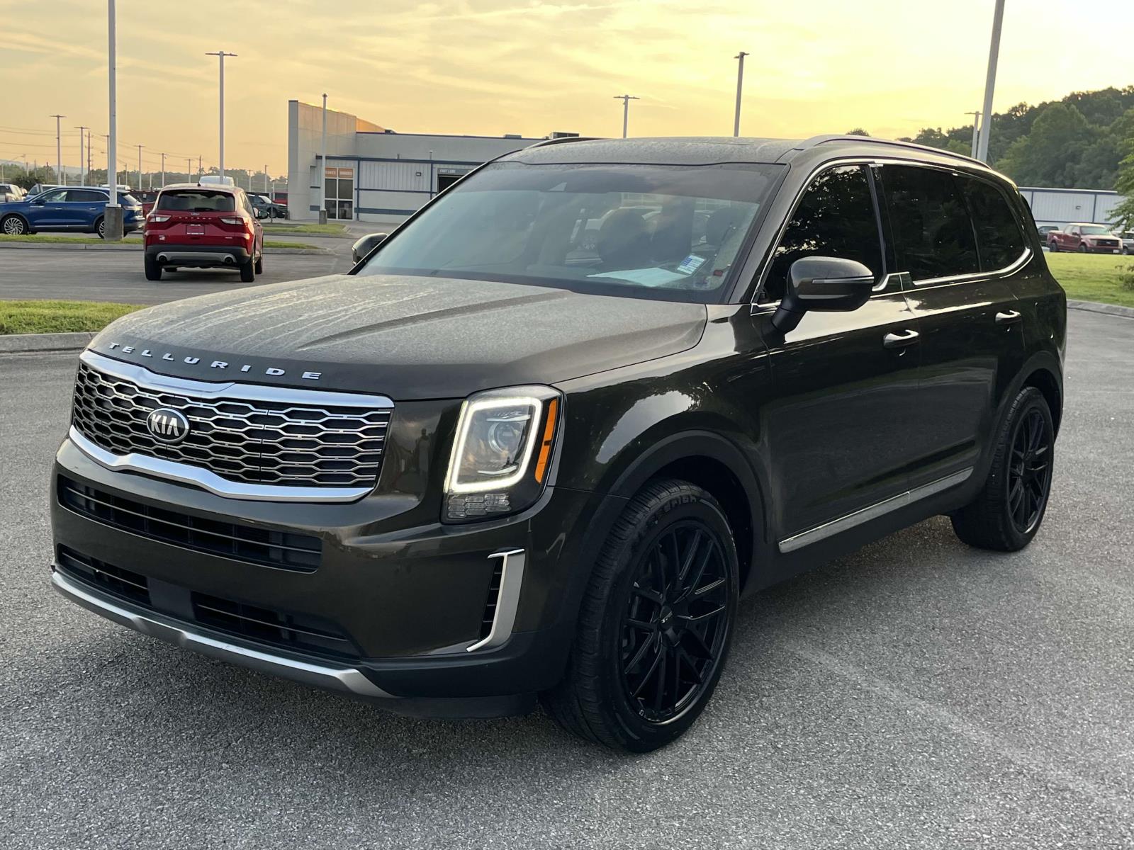 Used 2020 Kia Telluride EX with VIN 5XYP34HC3LG004215 for sale in Clinton, TN