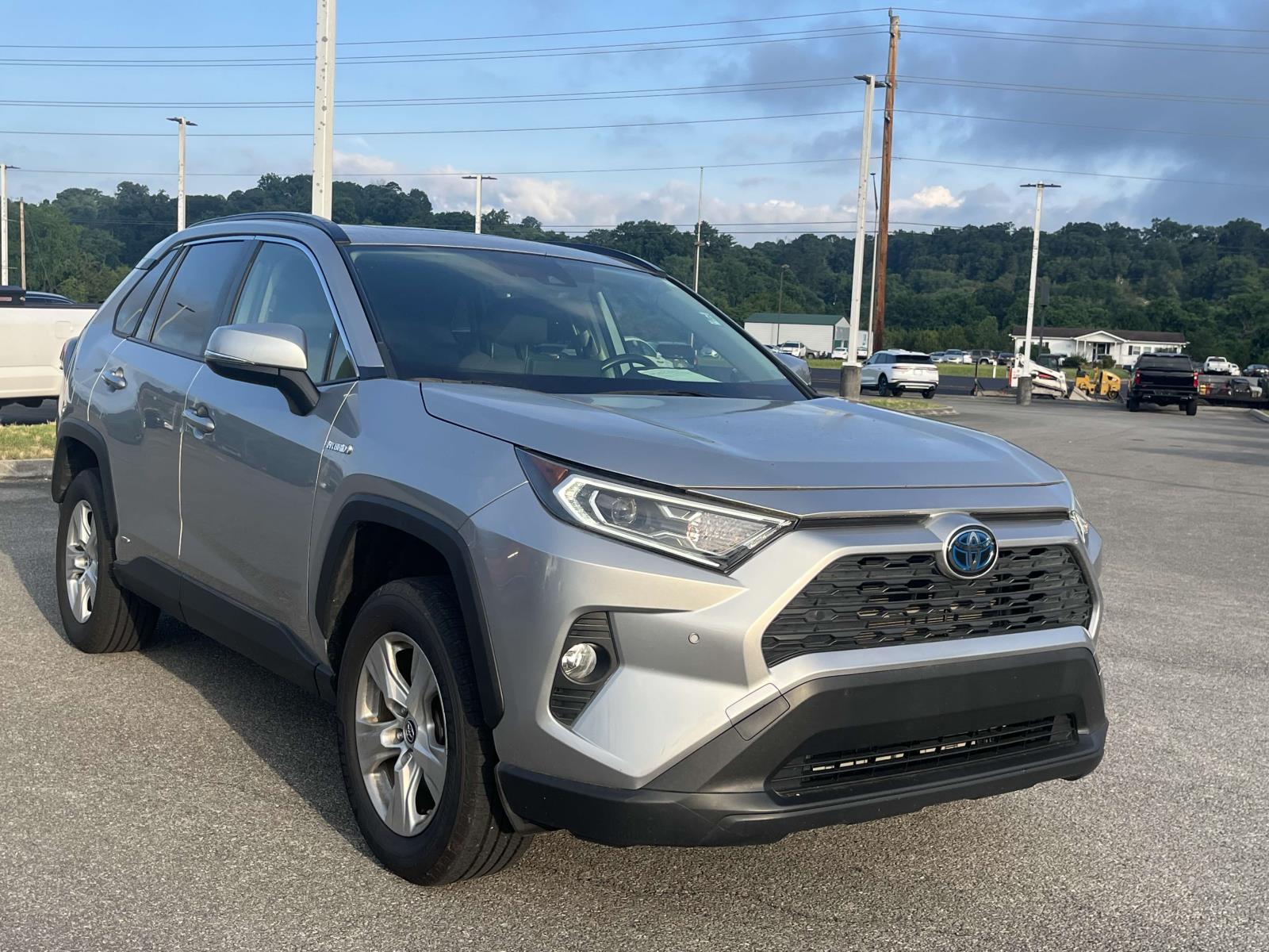 2019 Toyota RAV4 Hybrid XLE