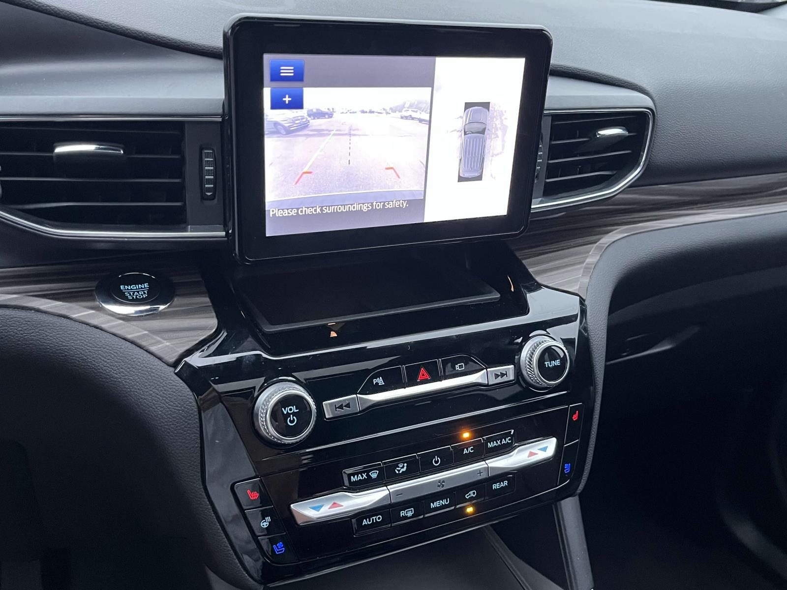 2022 Ford Explorer Limited - Photo 11
