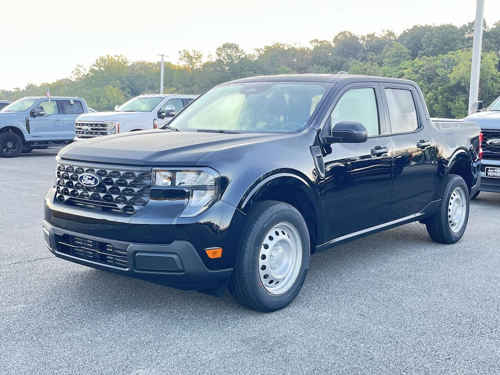 New 2025 Ford Maverick XL TRUCK