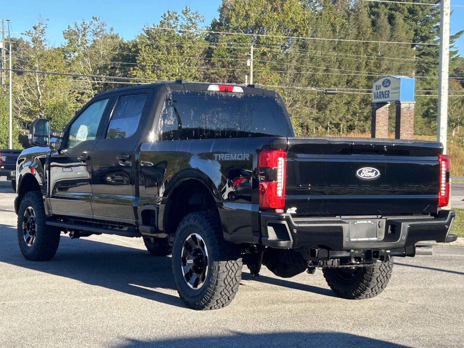 New 2027 Ford Super Duty F-250® Lariat® TRUCK