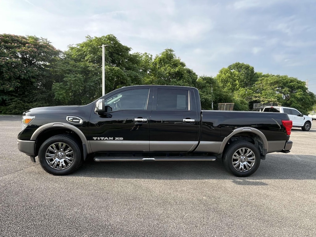 Used 2017 Nissan Titan XD 4x4 Diesel Crew Cab Platinum Reserve Crew Cab Pickup