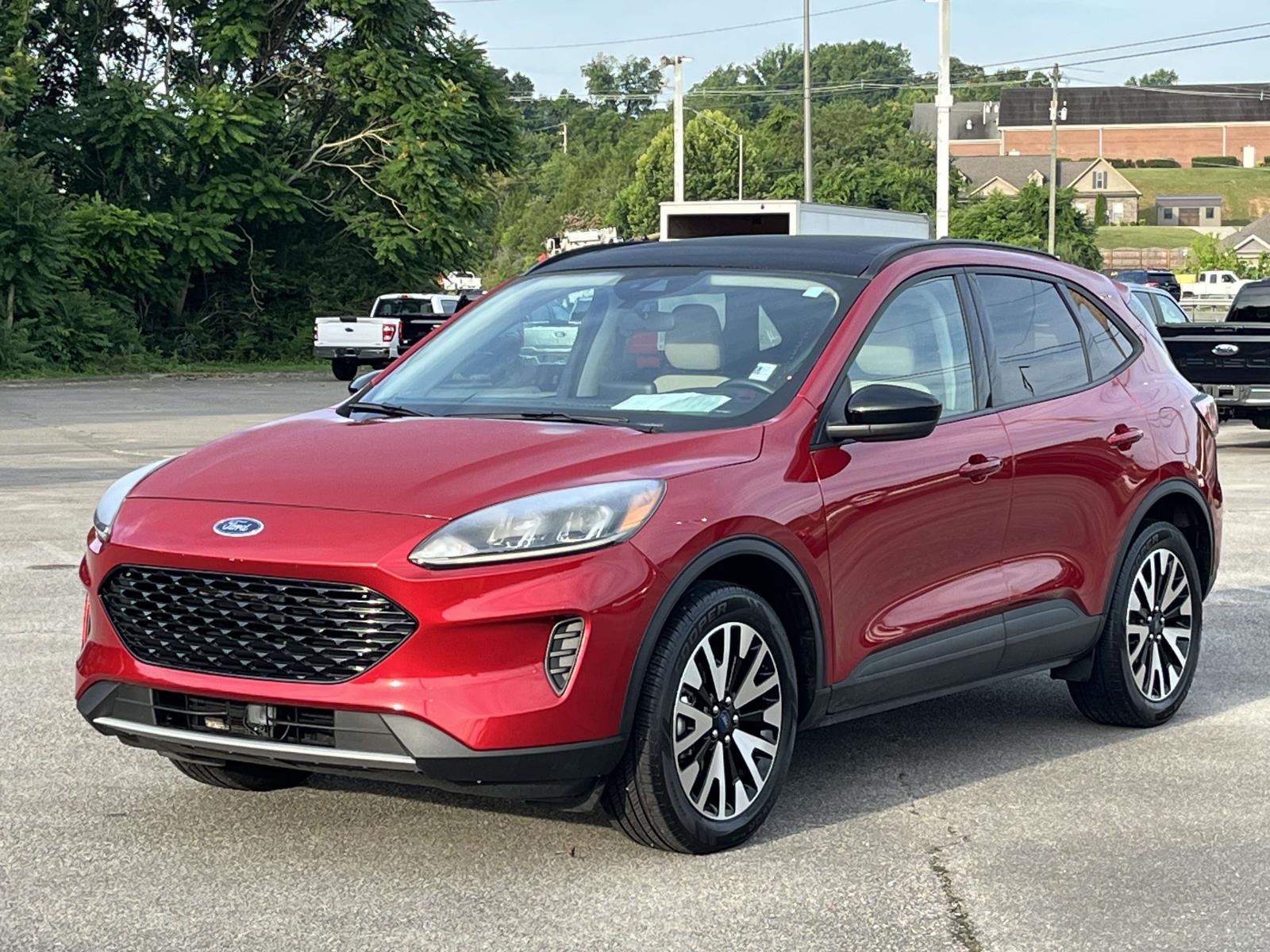 Used 2020 Ford Escape SE with VIN 1FMCU9BZ6LUA46670 for sale in Clinton, TN