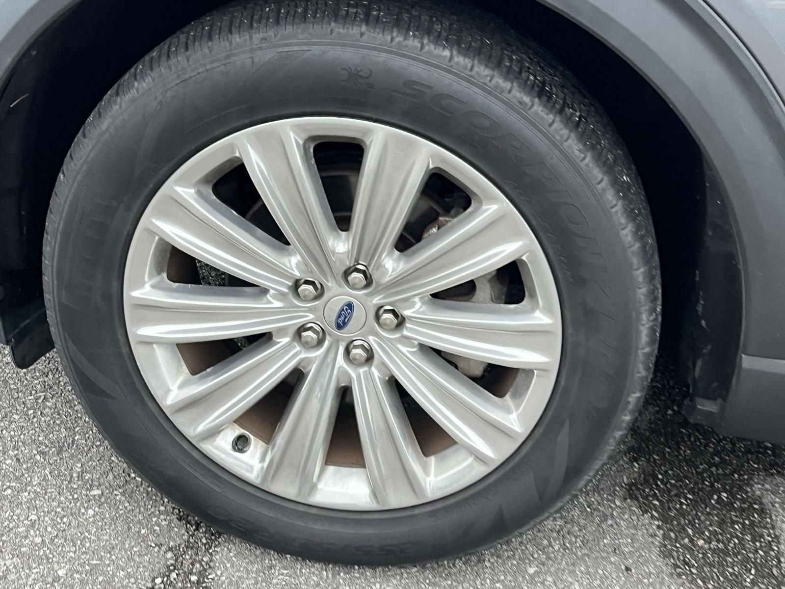 2022 Ford Explorer Limited - Photo 7
