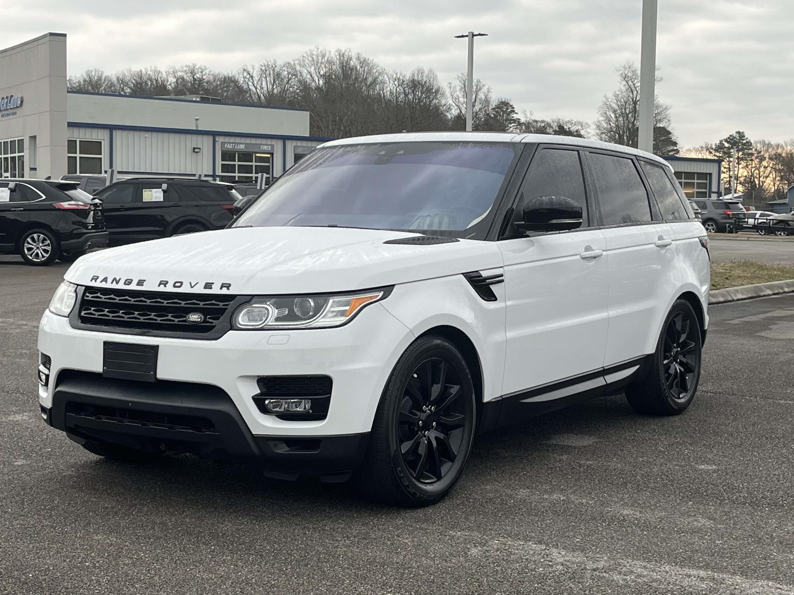 Used 2017 Land Rover Range Rover Sport HSE with VIN SALWR2FV8HA682414 for sale in Clinton, TN